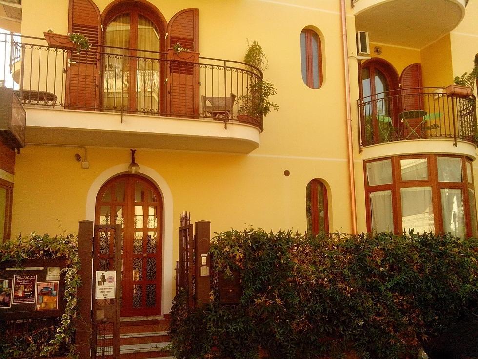 Villa Marysa Studio Apartment Giardini Naxos Eksteriør billede