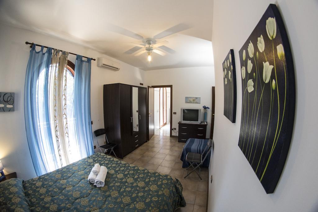 Villa Marysa Studio Apartment Giardini Naxos Eksteriør billede