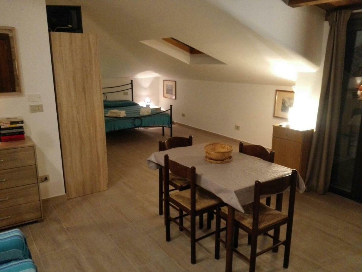 Villa Marysa Studio Apartment Giardini Naxos Eksteriør billede