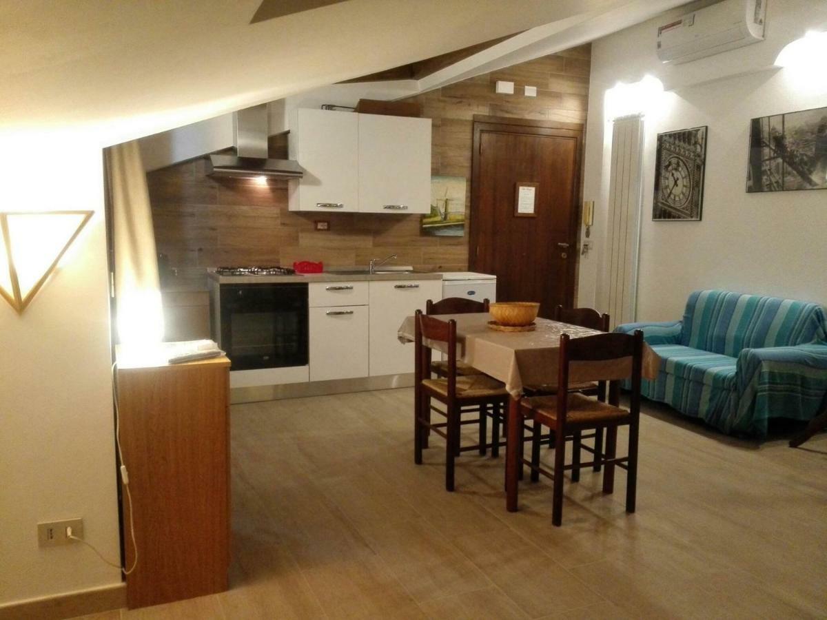 Villa Marysa Studio Apartment Giardini Naxos Eksteriør billede