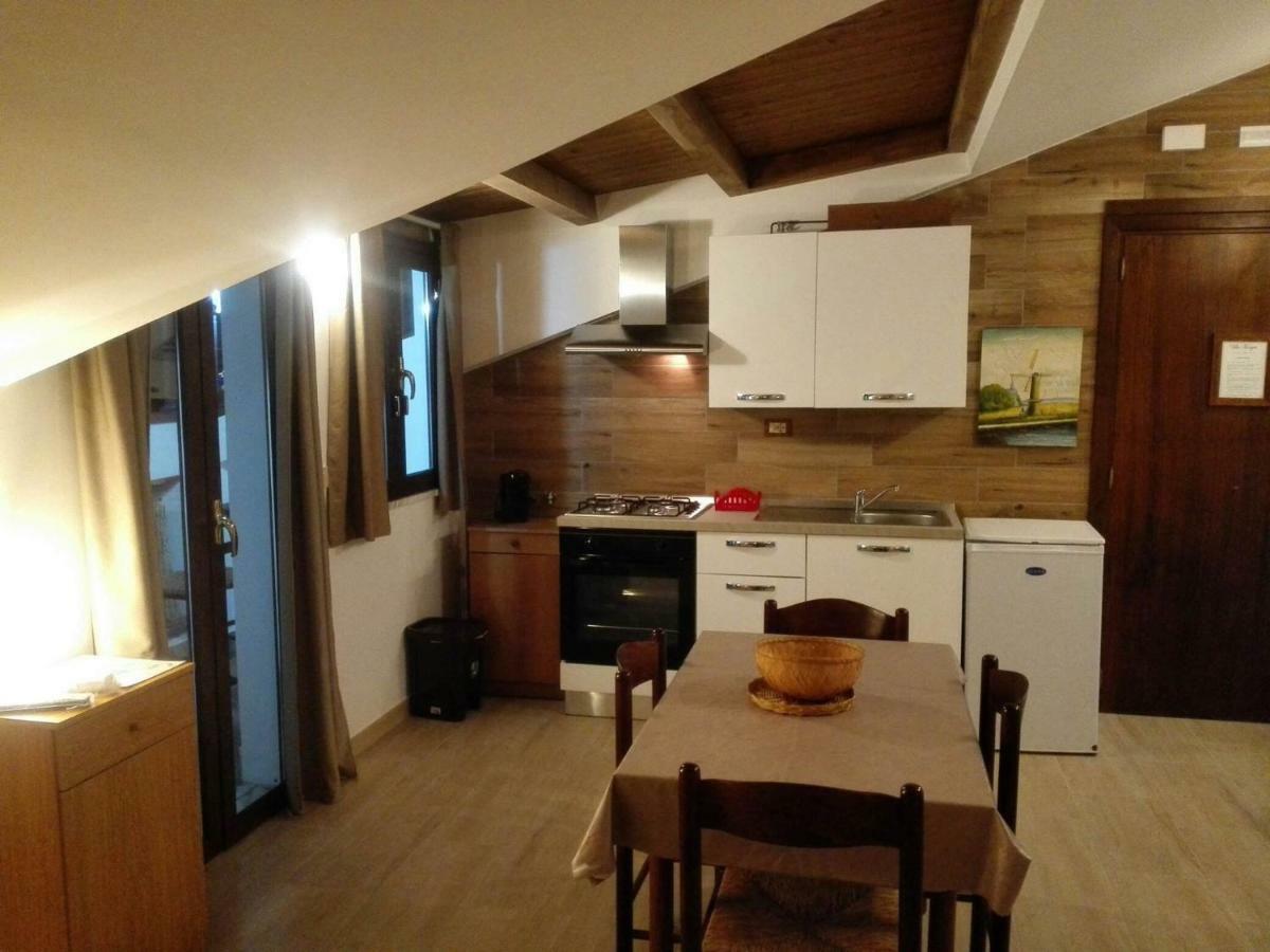 Villa Marysa Studio Apartment Giardini Naxos Eksteriør billede