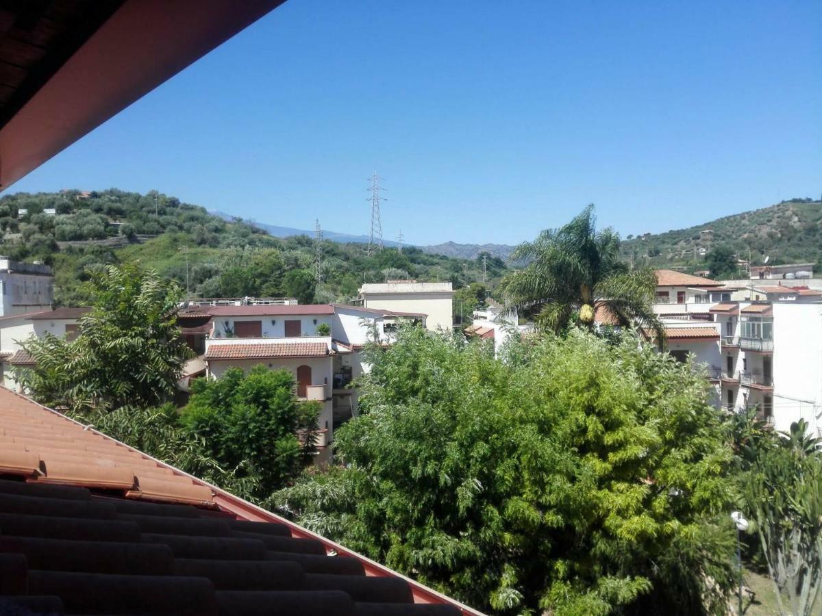 Villa Marysa Studio Apartment Giardini Naxos Eksteriør billede