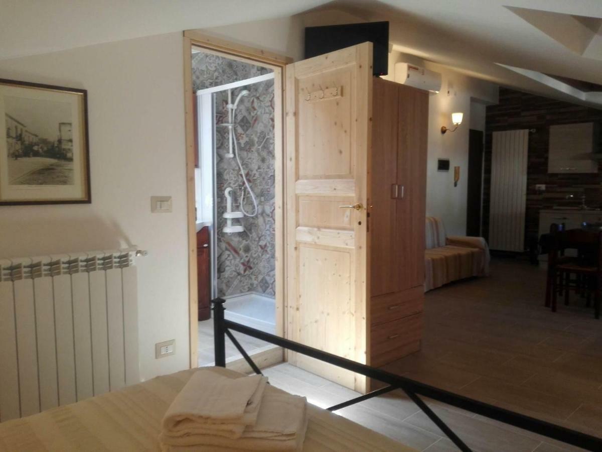 Villa Marysa Studio Apartment Giardini Naxos Eksteriør billede